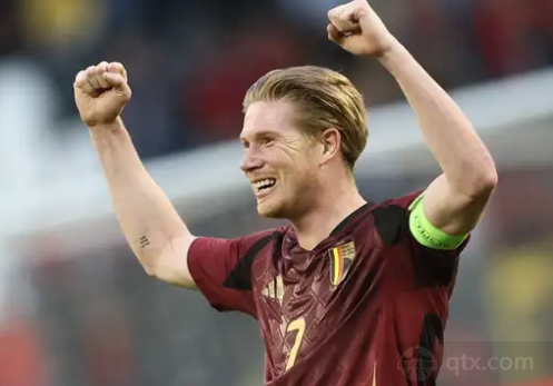 自杀事件后两年，贝卡-贝卡重回赛场并再度取得进球