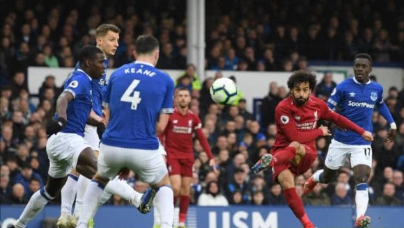 32岁津门虎王牌队长正式转会上港，亚冠首轮亮相柔佛引关注